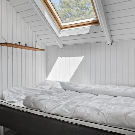3 Bedroom Cozy In *