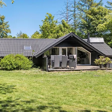 3 Bedroom Cozy In Casa de Férias Toftlund